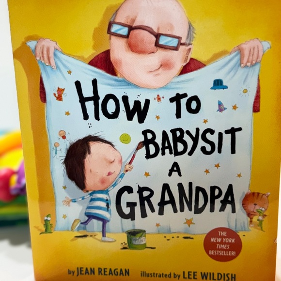 Colorful Baby Book Set EUC - Picture 5 of 6